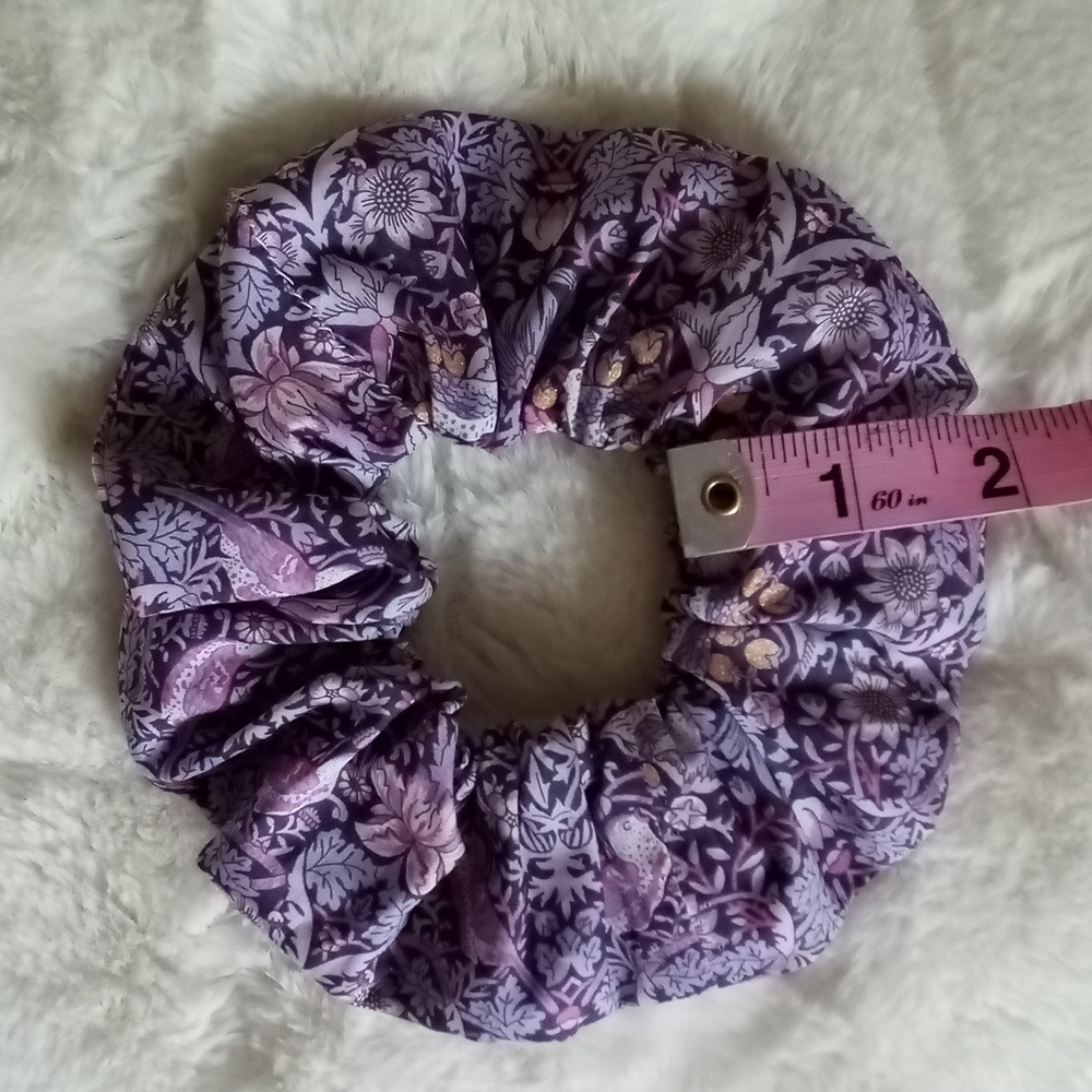 Liberty Art Fabric Scrunchie Amethyst Purple Strawberry Thief William Morris - Picture 2 of 10